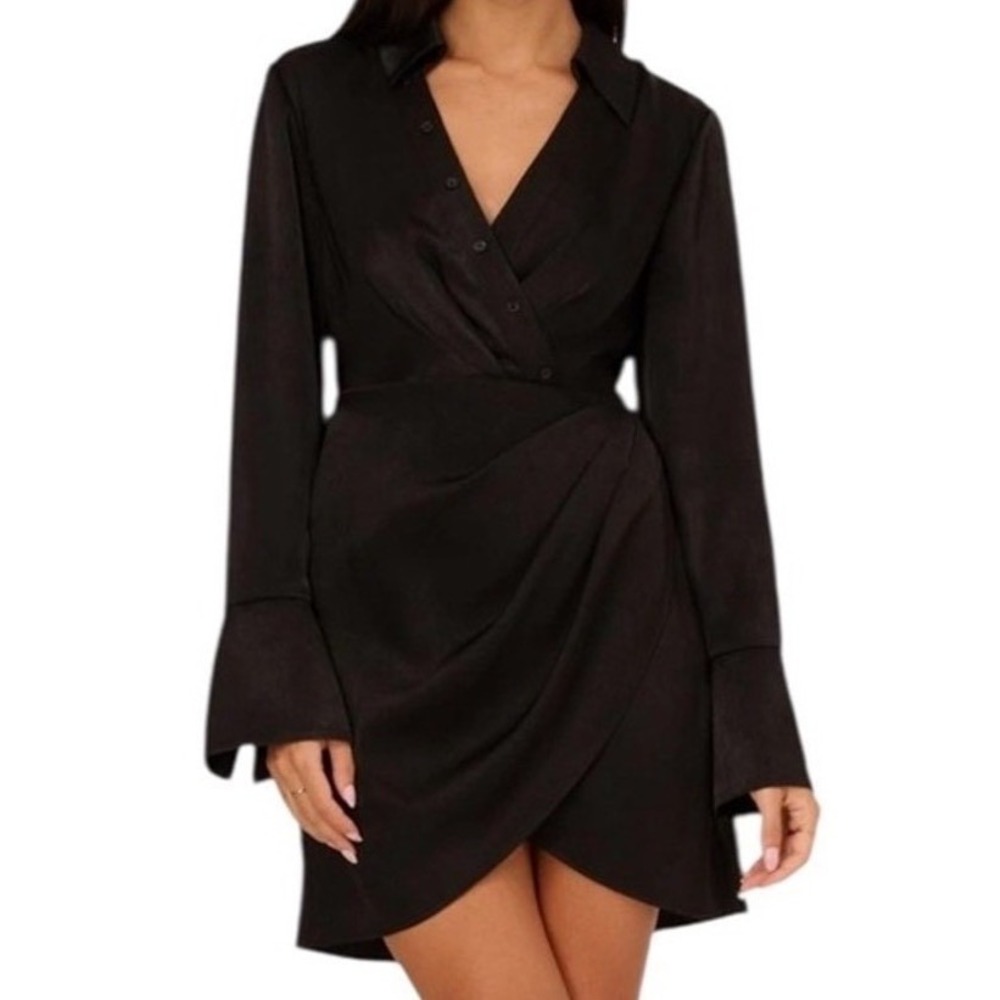 Adrianna Papell Black Satin Long Sleeve Wrap Cocktail Evening Dress Women 6 NWT‎